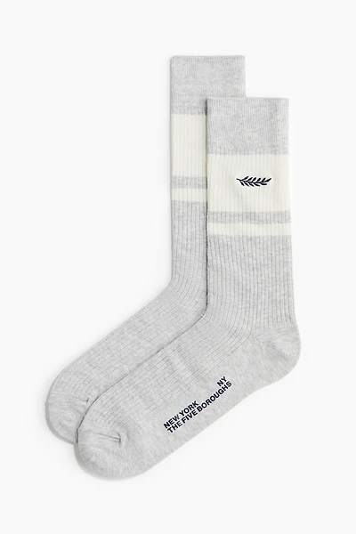 Embroidery-Motif Socks