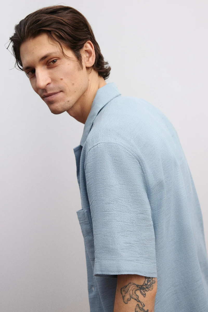 Chemise texturée classique avec col cubain