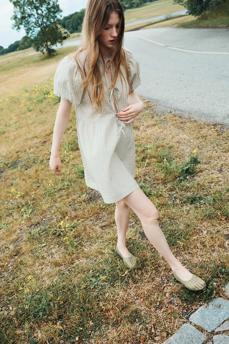 Robe en coton avec liens à nouer devant