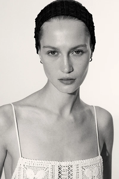 Haut d'aspect crochet en soie mélangée