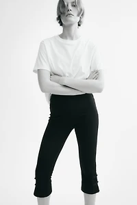 Button-Detail Capri Pants