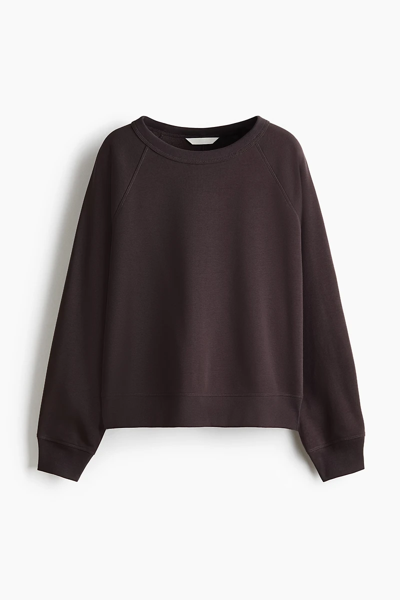 Raglan-Sleeved Sweatshirt