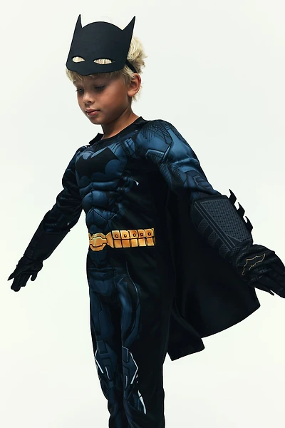 Costume
