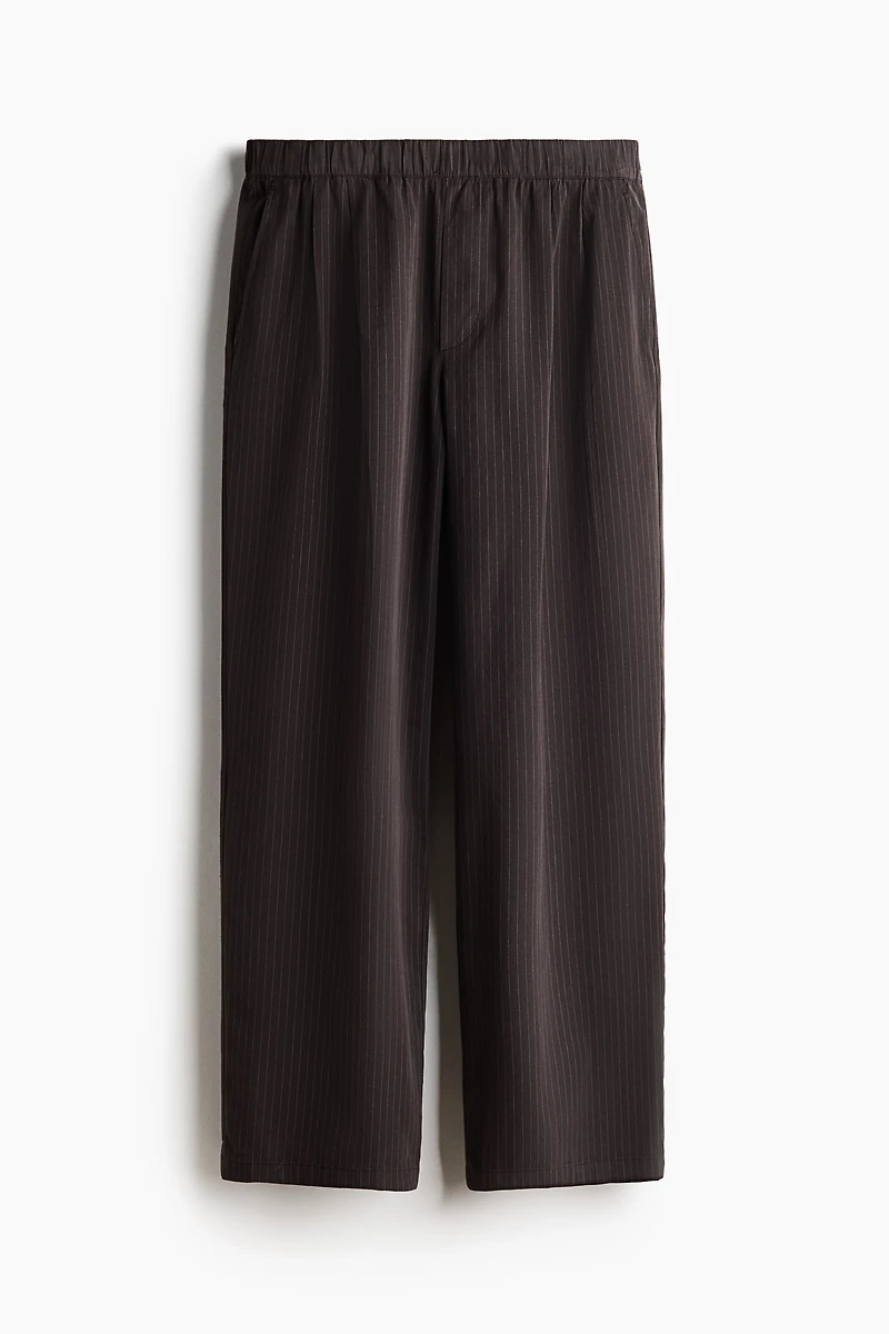 Loose-Fit Pleated Pants
