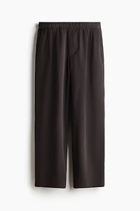 Loose-Fit Pleated Pants