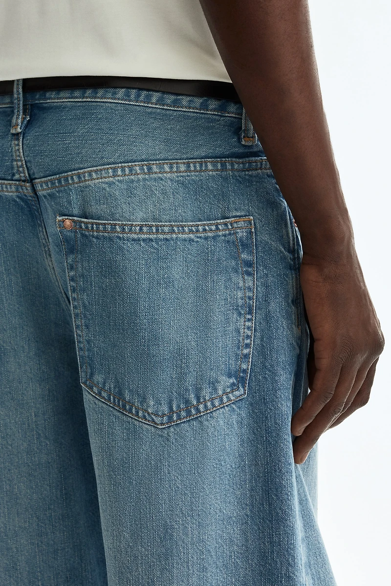 Loose Straight Jeans