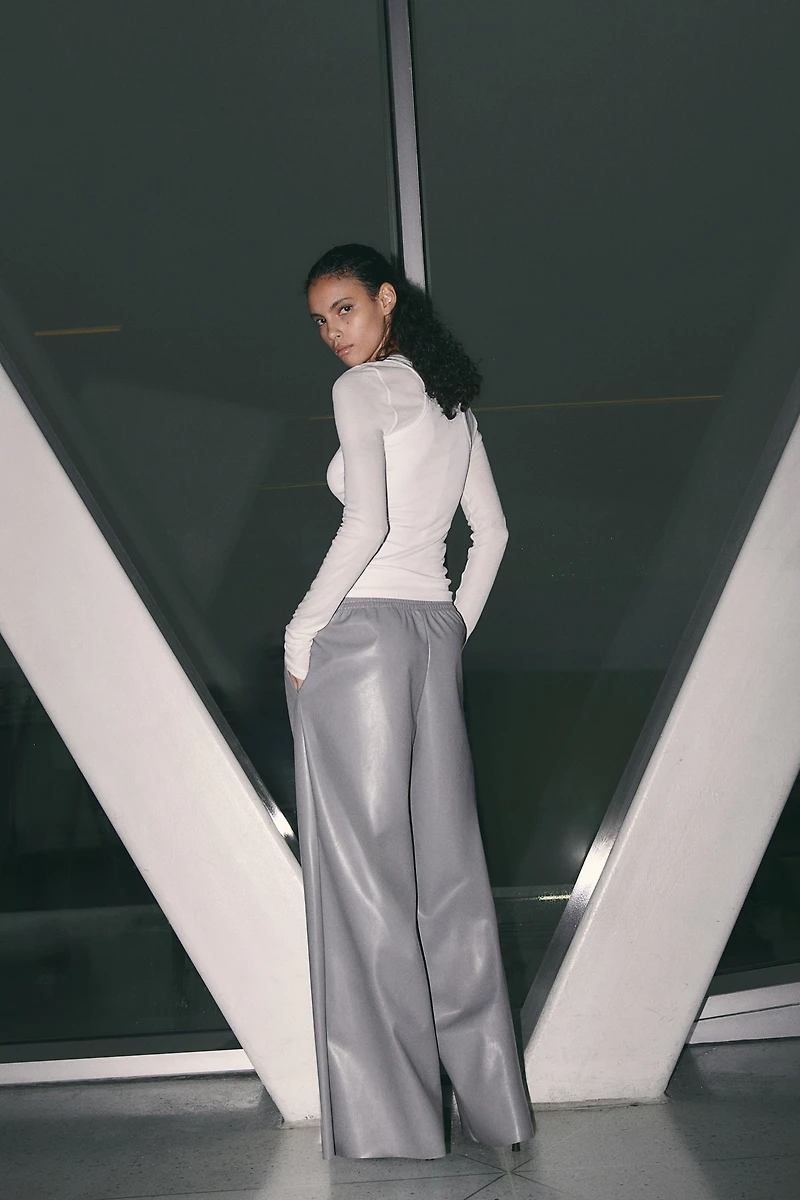 Pantalon de jogging large en tissus enduit
