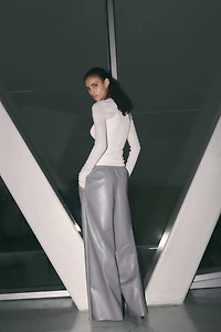 Pantalon de jogging large en tissus enduit