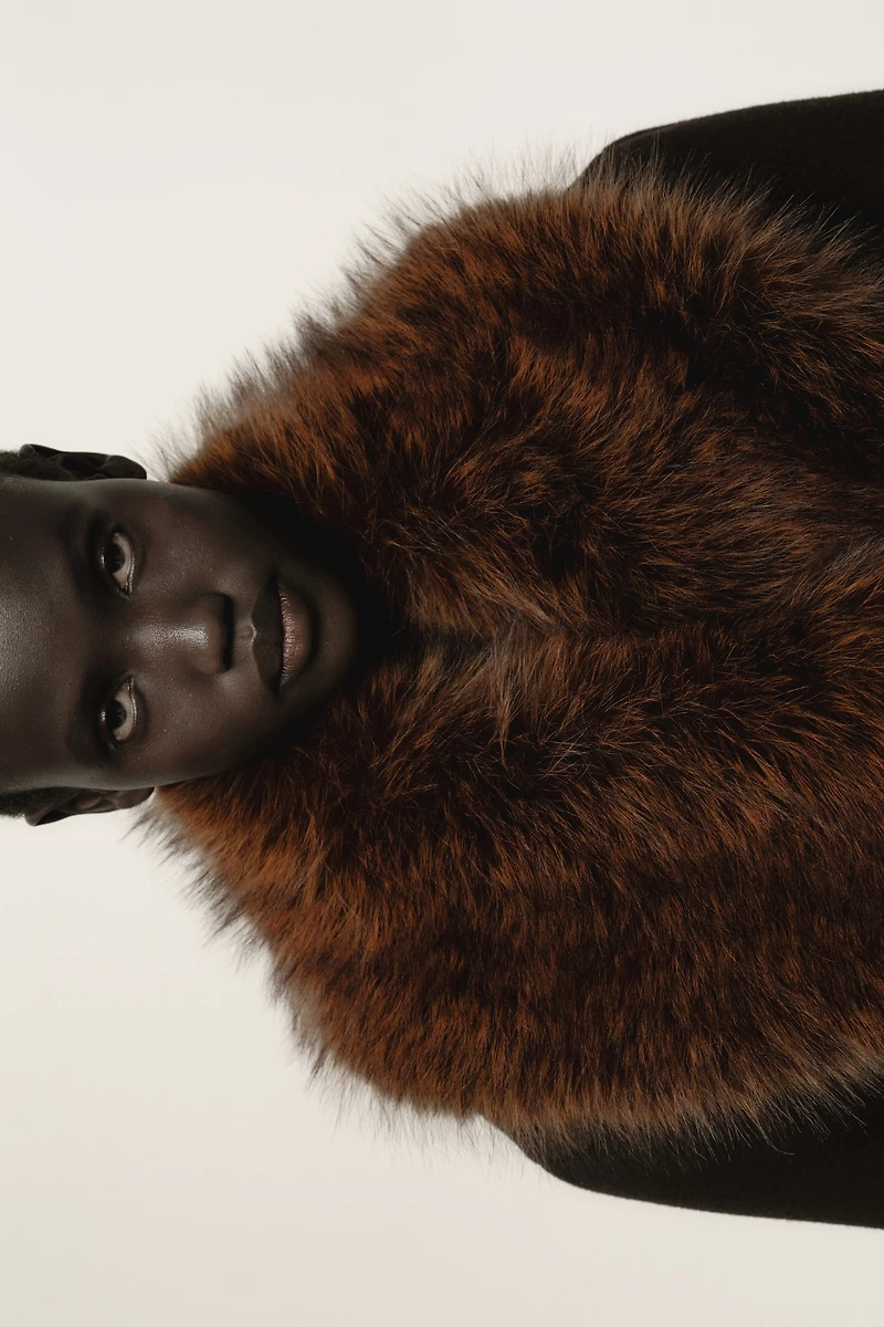 Manteau à fermeture croisée