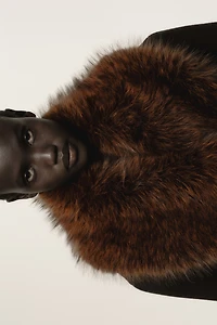 Manteau à fermeture croisée