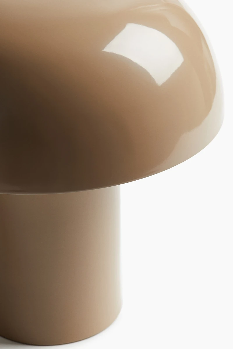 Lampe de table en métal