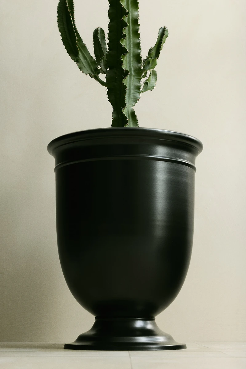 Tall Metal Outdoor Plant Pot