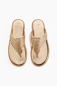 Tongs tressées
