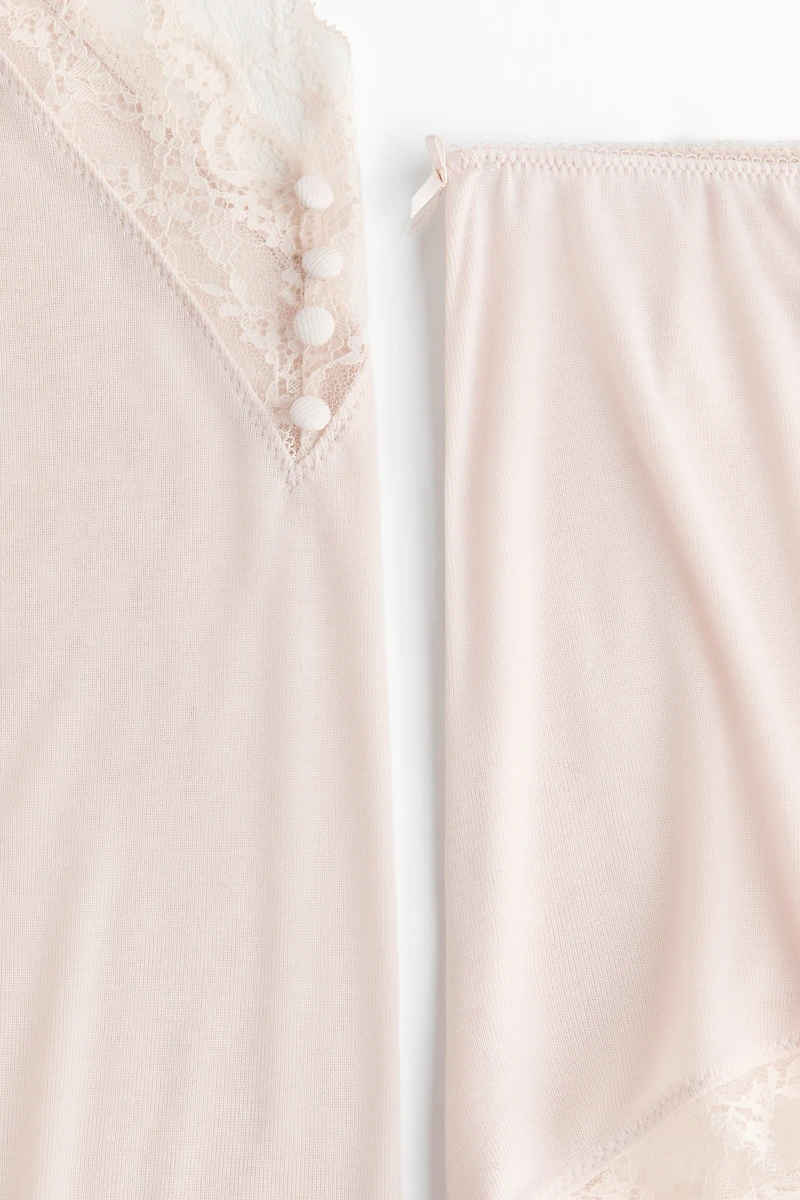 Pyjama en viscose mélangée avec dentelle