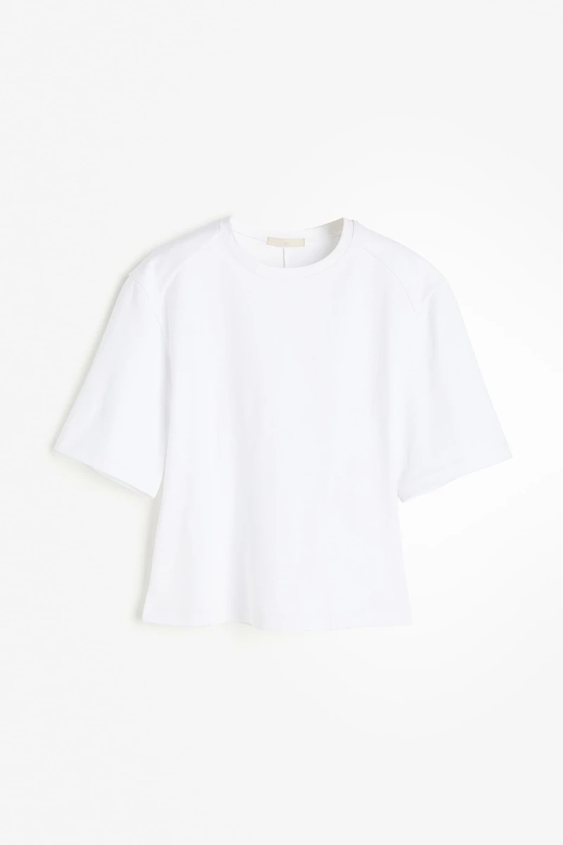 Haut avec taille cintrée