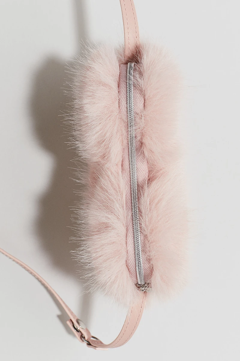 Heart-shaped Shoulder Bag