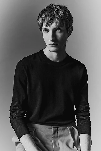 Slim Fit Fine-Knit Sweater