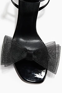 Sandales à talon avec brides fines