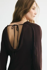 Robe à encolure bénitier avec jupe évasée