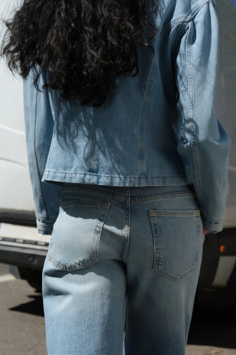 Straight High-Waist Jeans