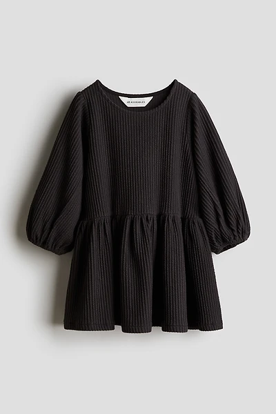 Robe texturée à manches ballon