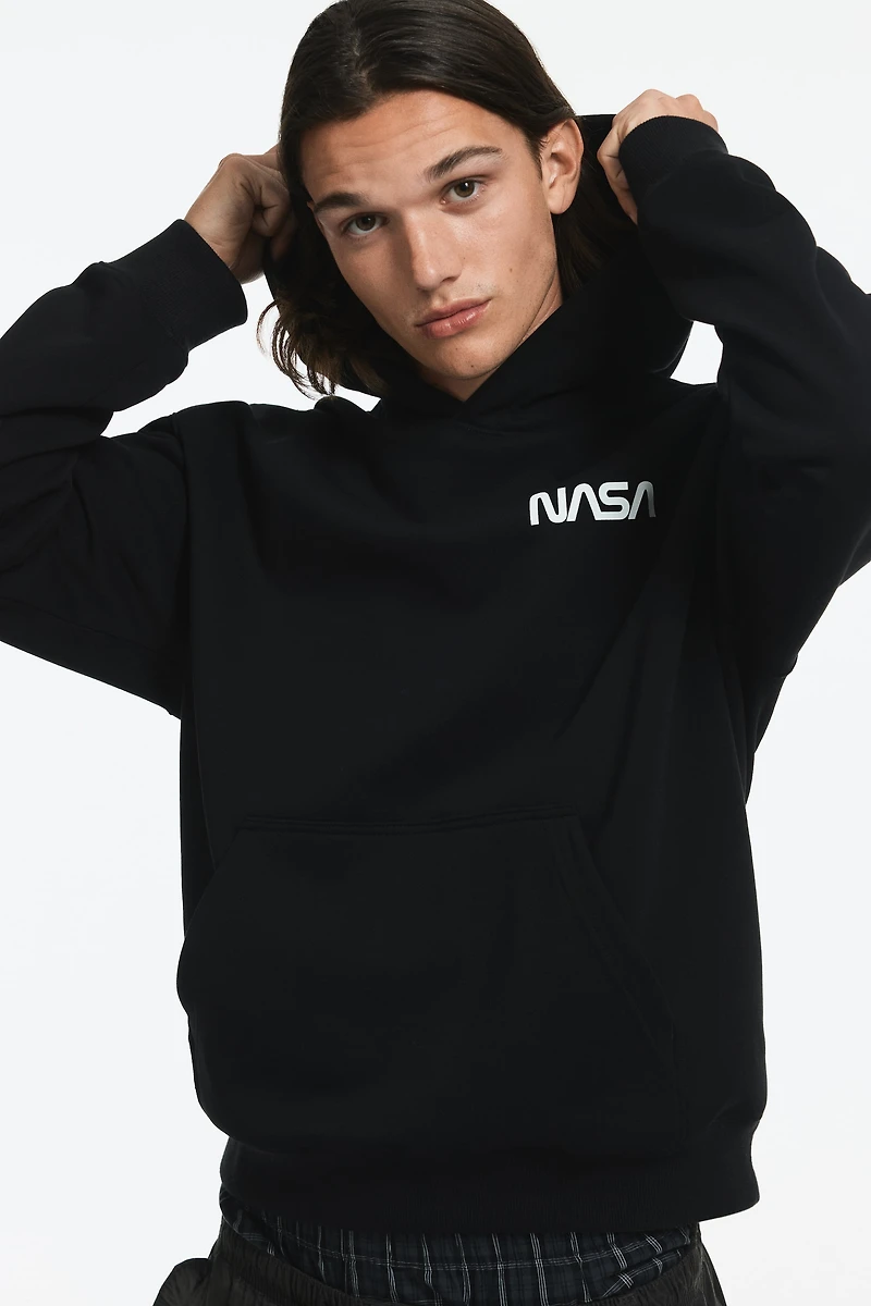 Kangourou ample avec inscription