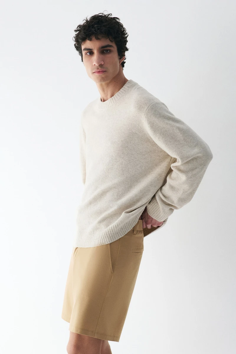 Four-Way Stretch Loose-Fit Chino Shorts