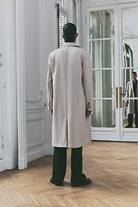 Manteau croisé coupe décontractée en sergé
