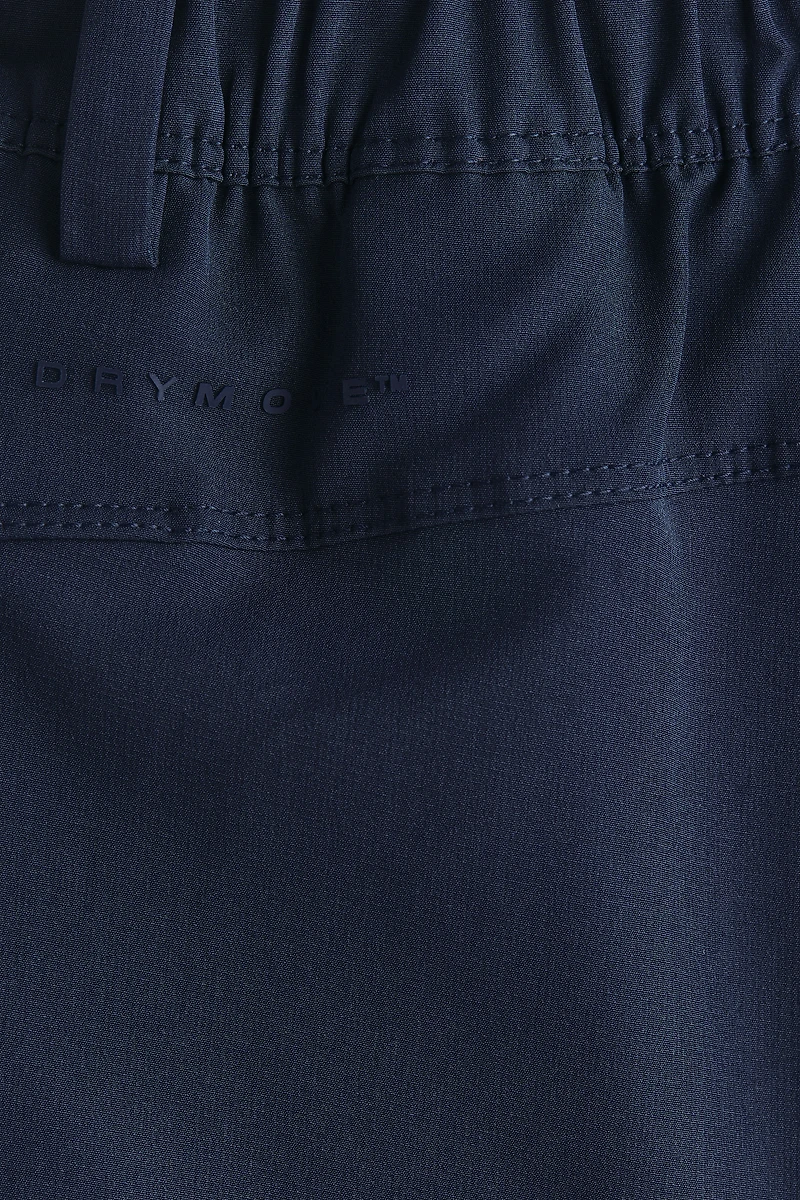 Golf Shorts with DryMove™