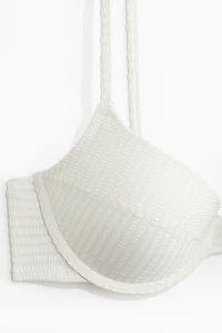 Haut de maillot pigeonnant