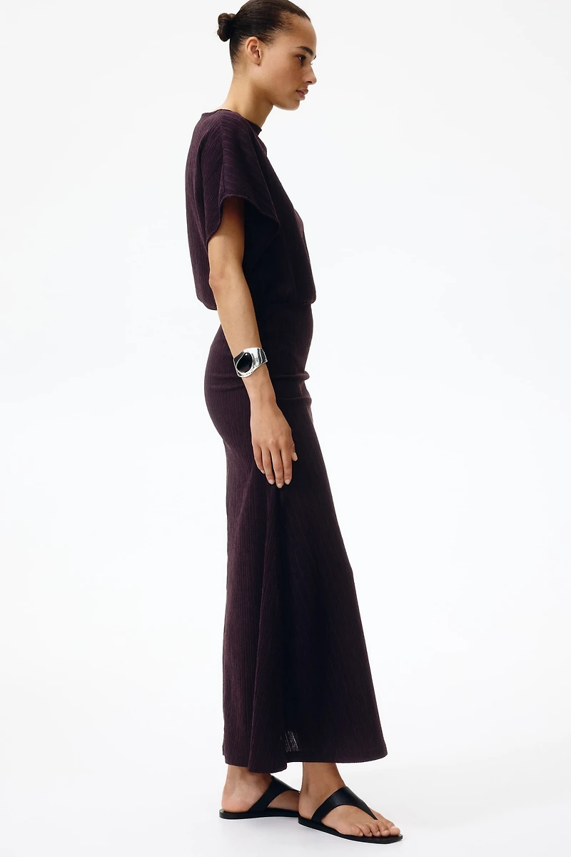Robe froissée à manches papillon
