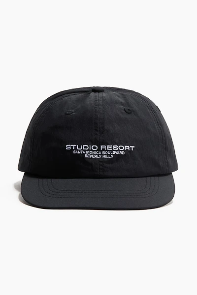 Running Cap with Motif