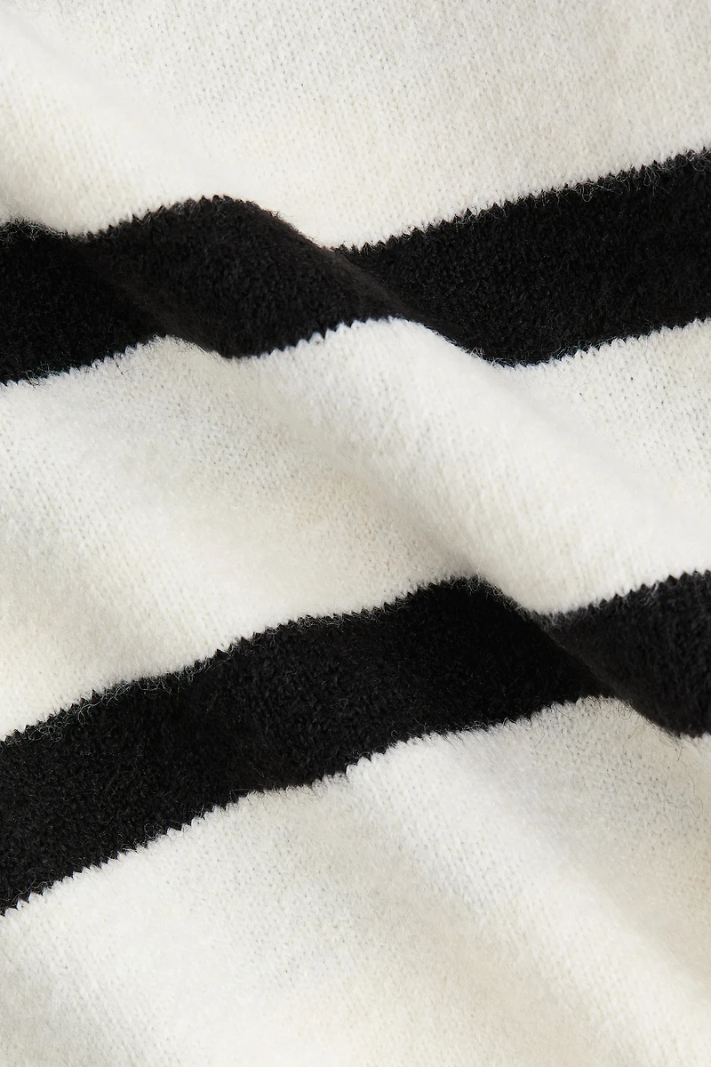 MAMA Slit-Hem Sweater