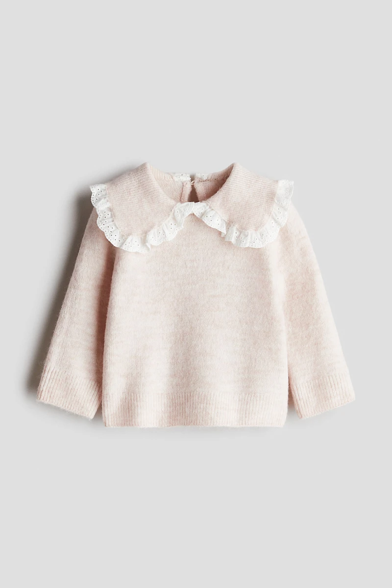 Sweater with Peter Pan Collar
