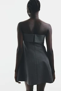 Robe bandeau ornée de strass