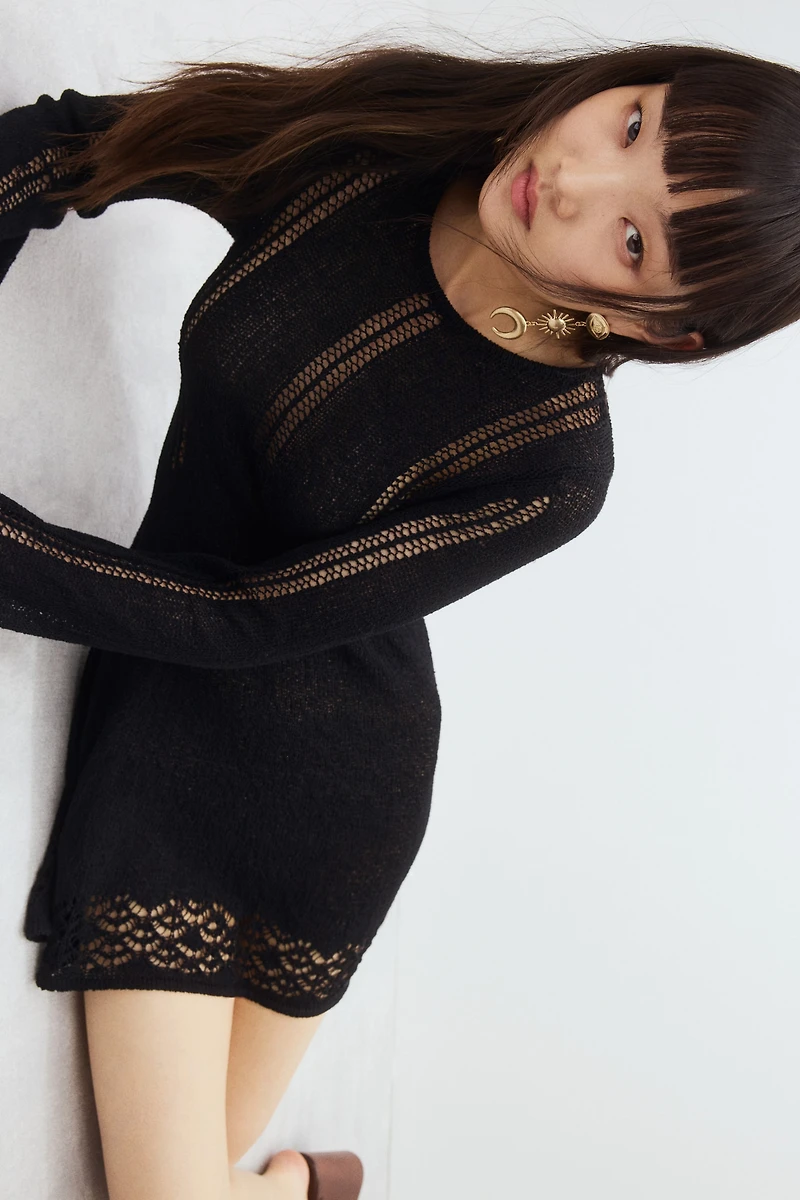 Minirobe en tricot ajouré