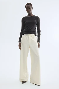 Pantalon large en bouclette