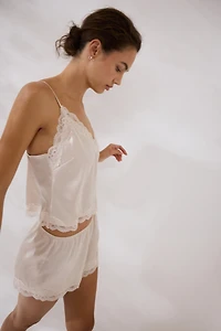 Pyjama en satin avec dentelle