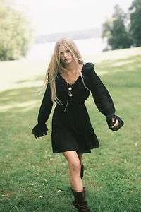 Dress with Flounced Collar