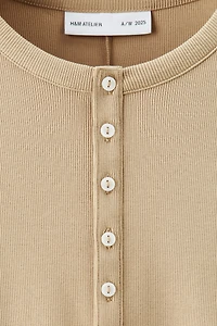 T-shirt à encolure boutonnée en coton côtelé