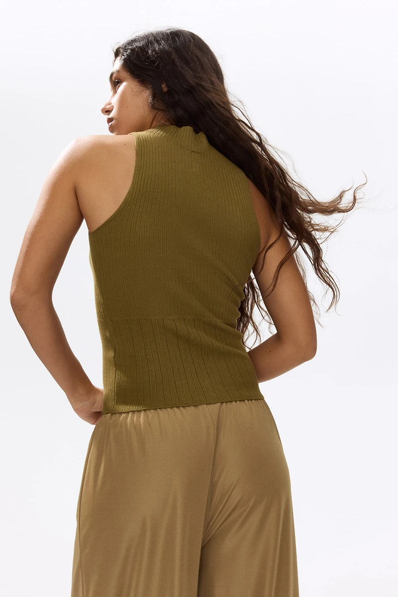 Haut en tricot côtelé avec col cheminée