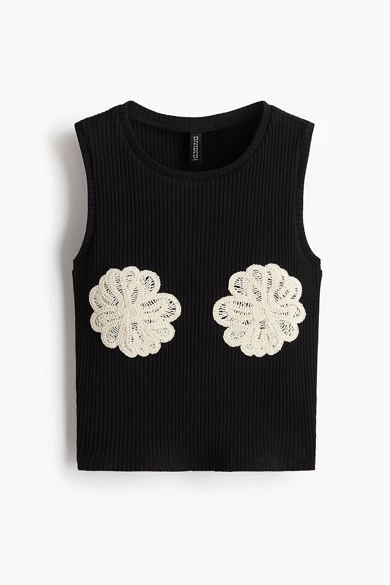 Appliquéd Cropped Tank Top