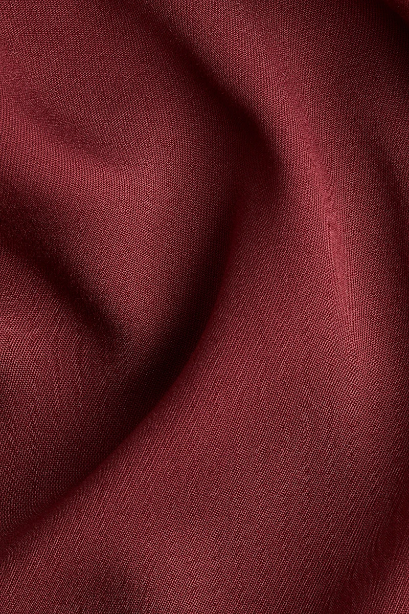 Robe à épaules nues