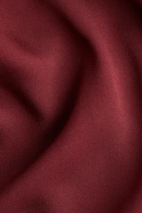 Robe à épaules nues