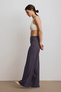 Wide-Leg Sports Leggings with SoftMove™