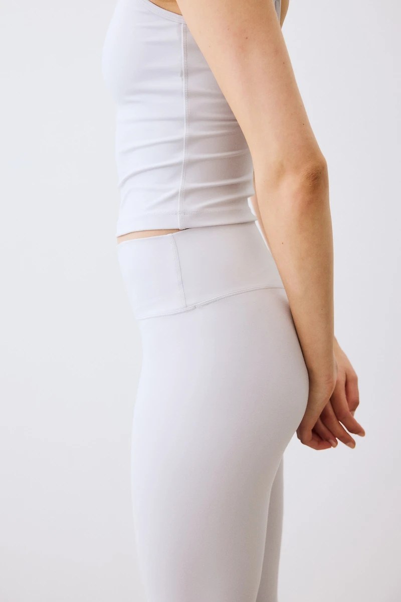 Flared Yoga Leggings with SoftMove™