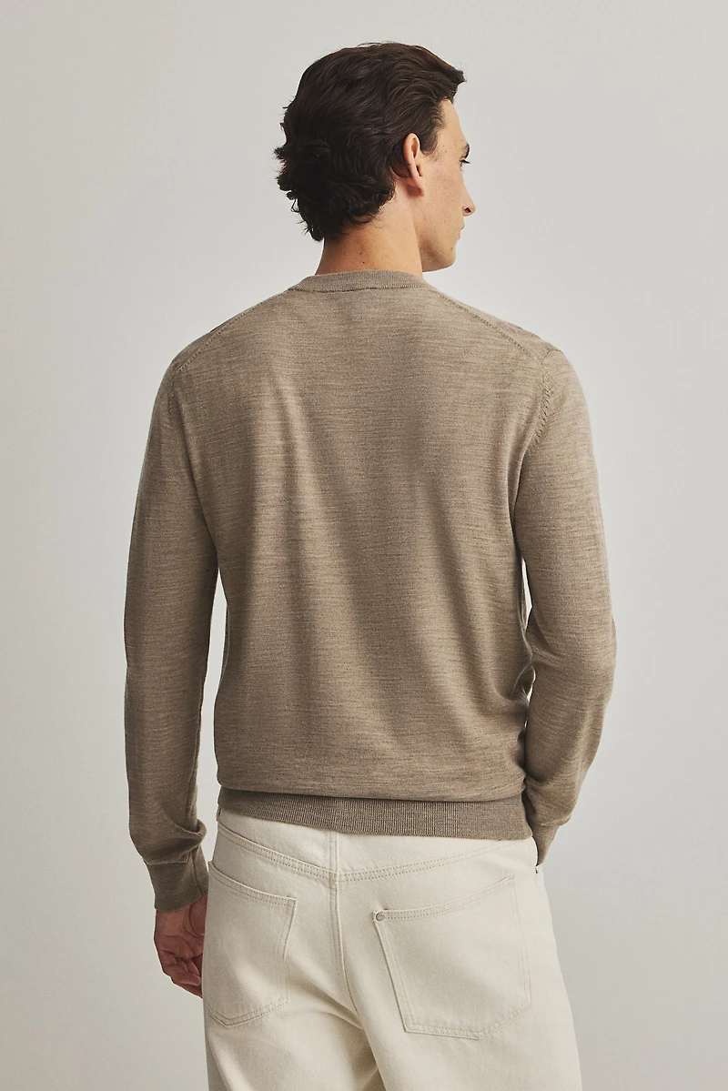 Chandail coupe classique en laine mérinos