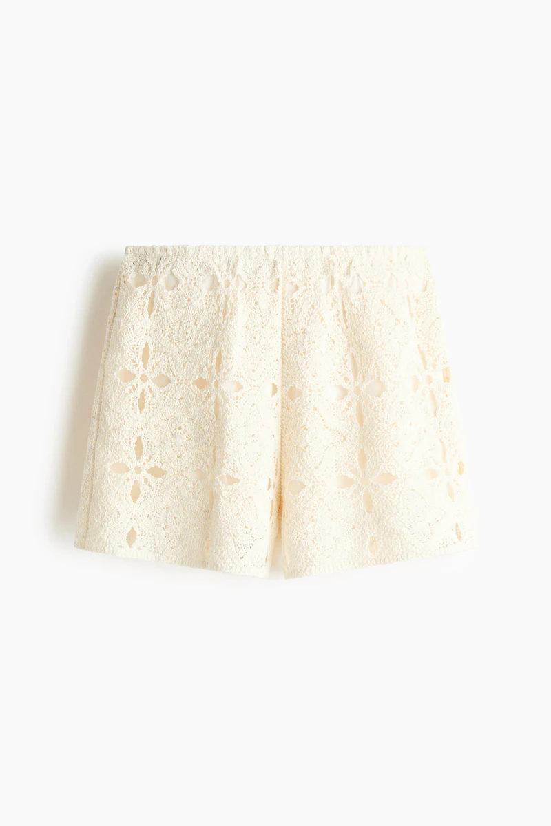 Short d'aspect crocheté