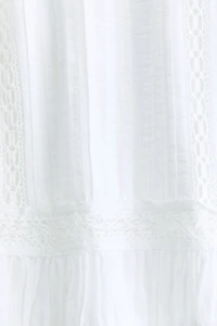 Blouse avec dentelle