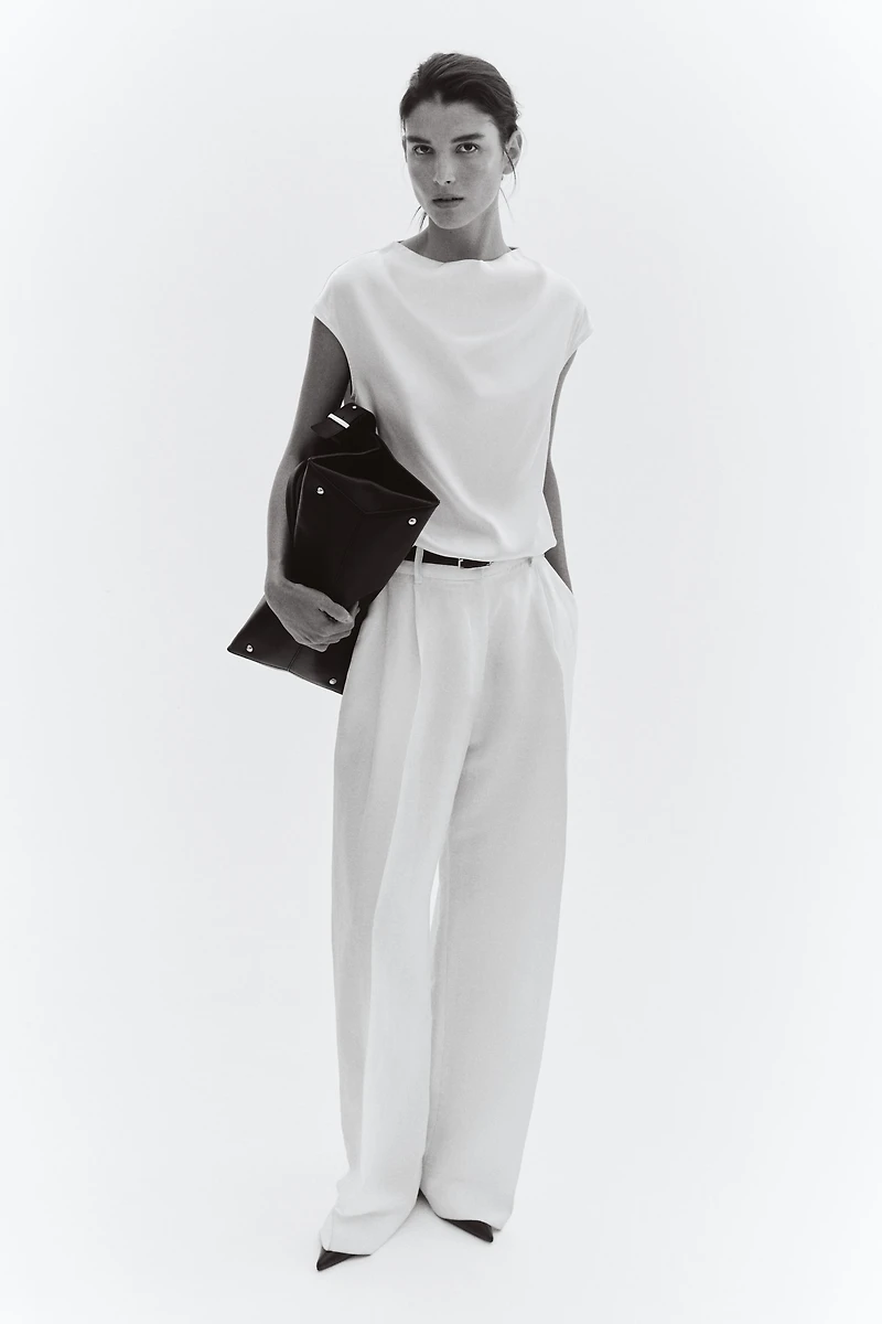 Blouse à mancherons en satin